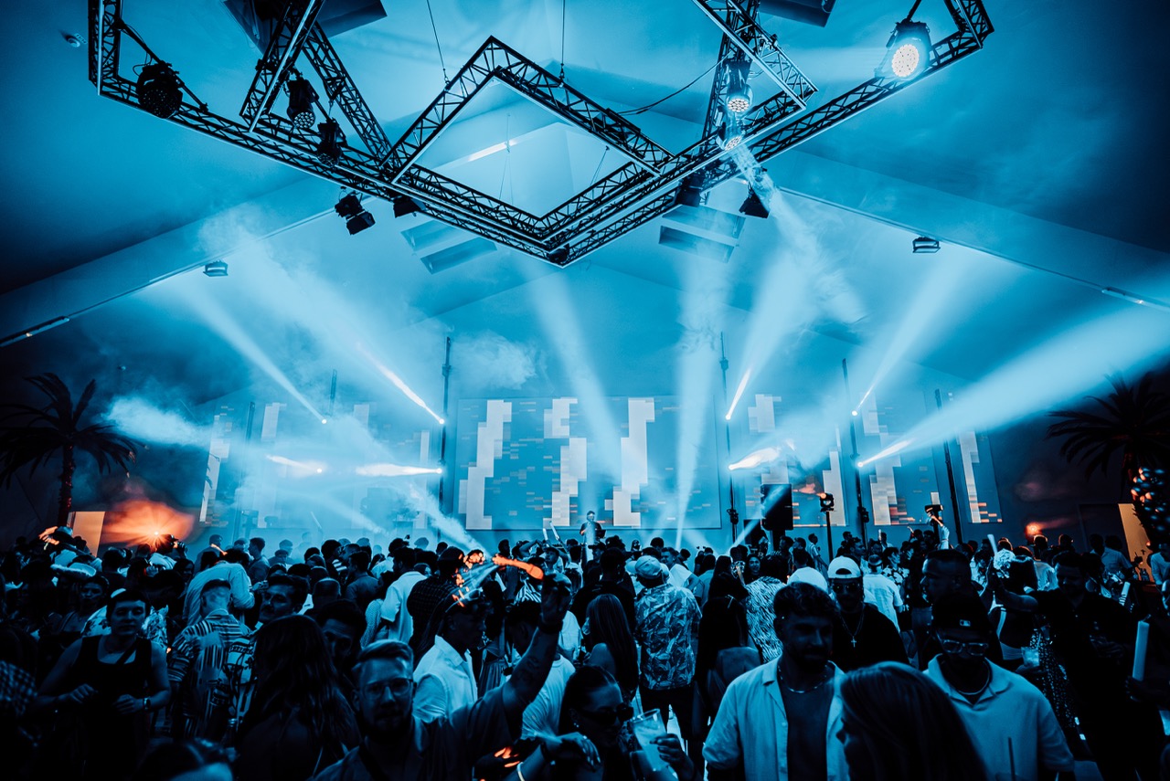 Groß (04_07_2025_Life-Fit_Group_Sommer_Festival300)
